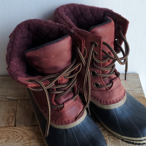 Sorel waterproof boots - Picture 9 of 9
